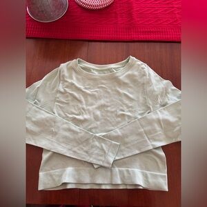 All in Motion Women's Pistachio Long Sleeve Top